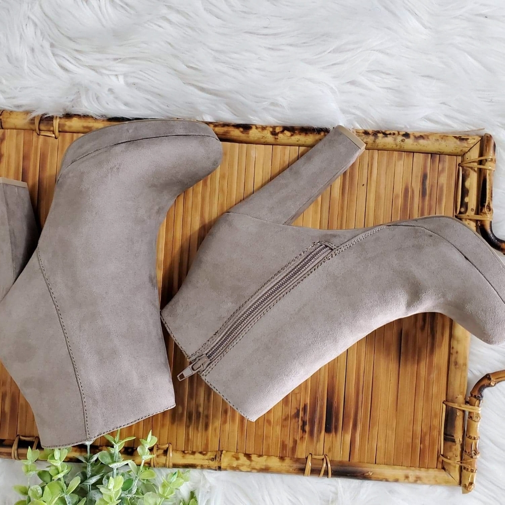 Report - Picture 8 of 10